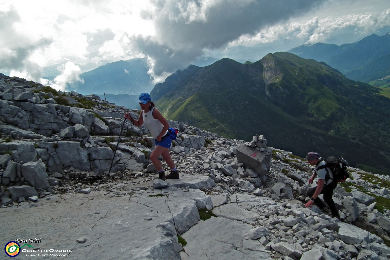 16 ci godiamo la dolomia sotto gli scarponi....JPG